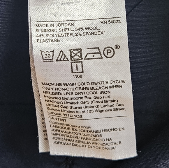 Banana Republic Logan Trouser-Fit Washable Italian Wool-Blend Pant in 10L - Picture 15 of 16